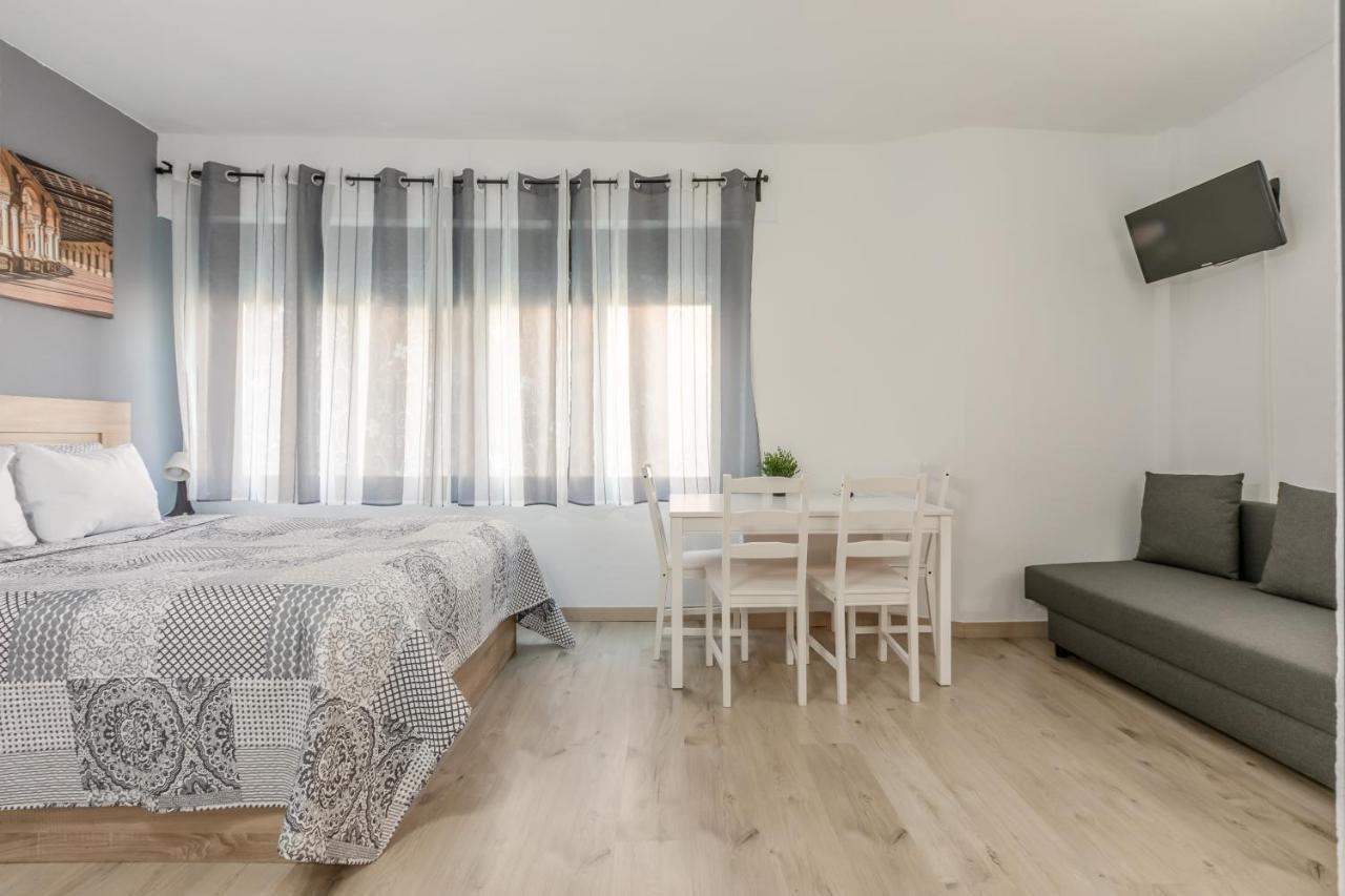 Apartment 213 Hispalis Triana Севілья Екстер'єр фото